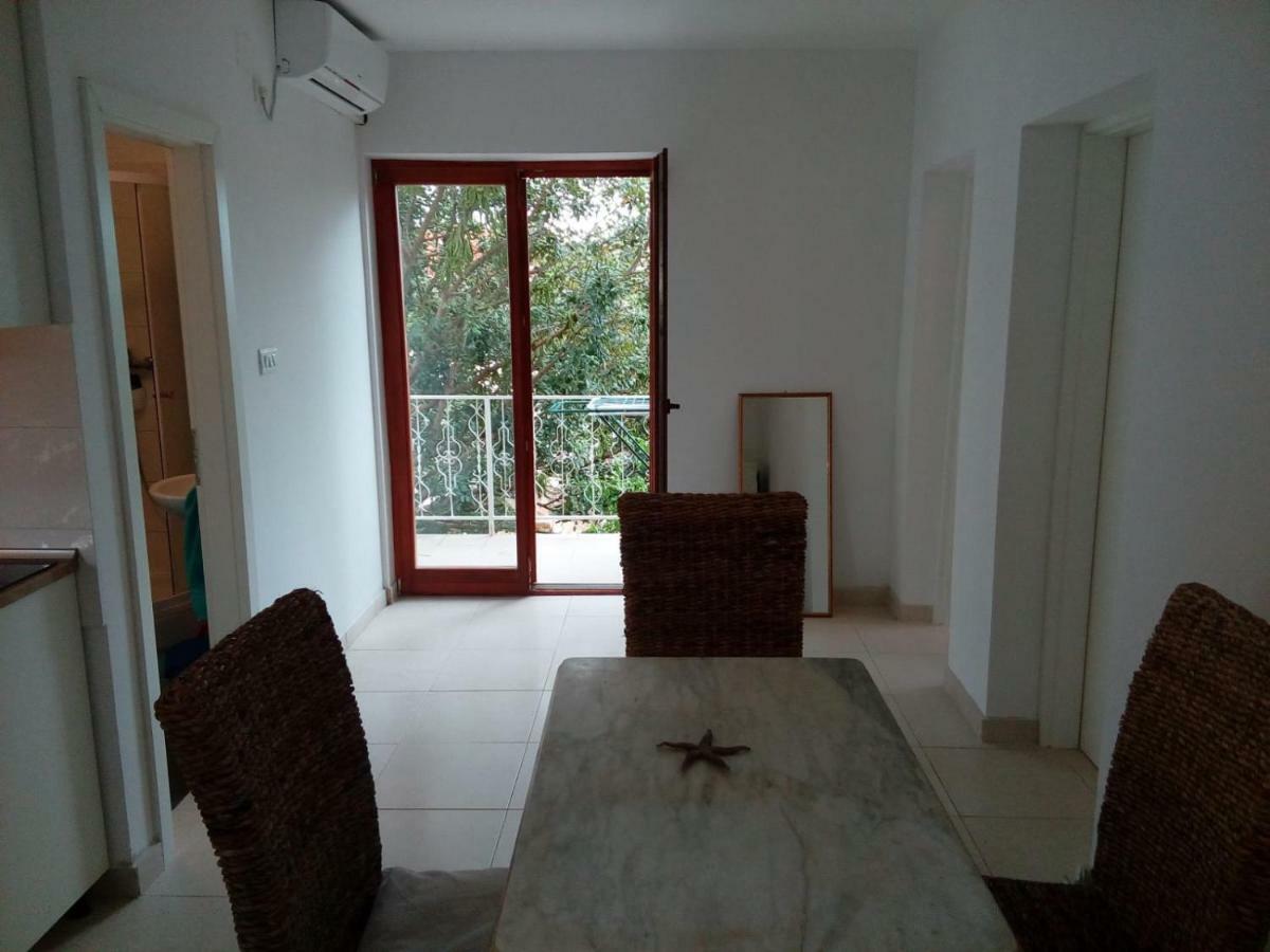 Relax Garden Apartment สตารีกราด ภายนอก รูปภาพ